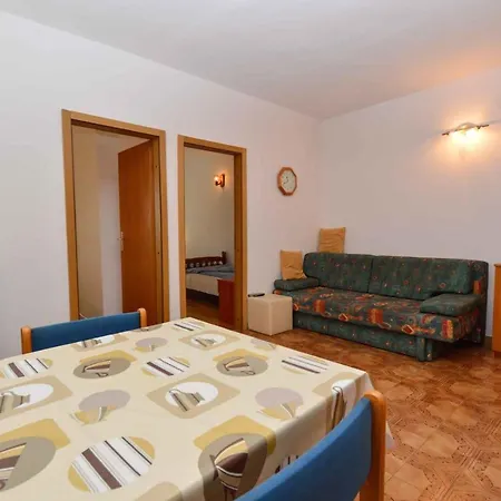 Apartment Apartment In Pula/Istrien 11082