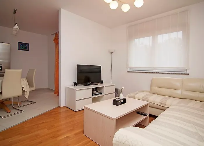 In - Istrien 11082 * Pula